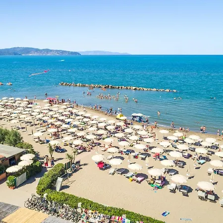 Argentario Garden House Дом отдыха *